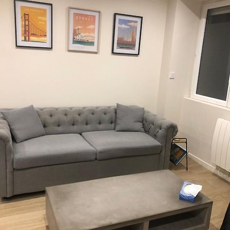 Appartement T2 Spacieux Et Equipe Mions Luaran gambar