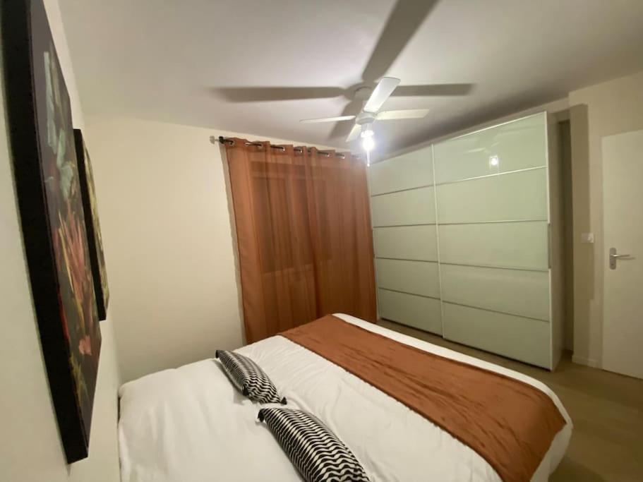 Appartement T2 Spacieux Et Equipe Mions Luaran gambar